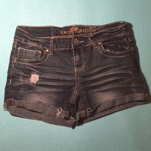 Women’s Almost Famous shorts